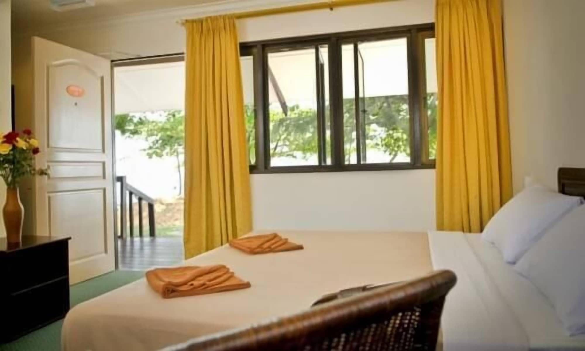 Pangkor Sandy Beach Resort Kampong Pasir Bogak Esterno foto